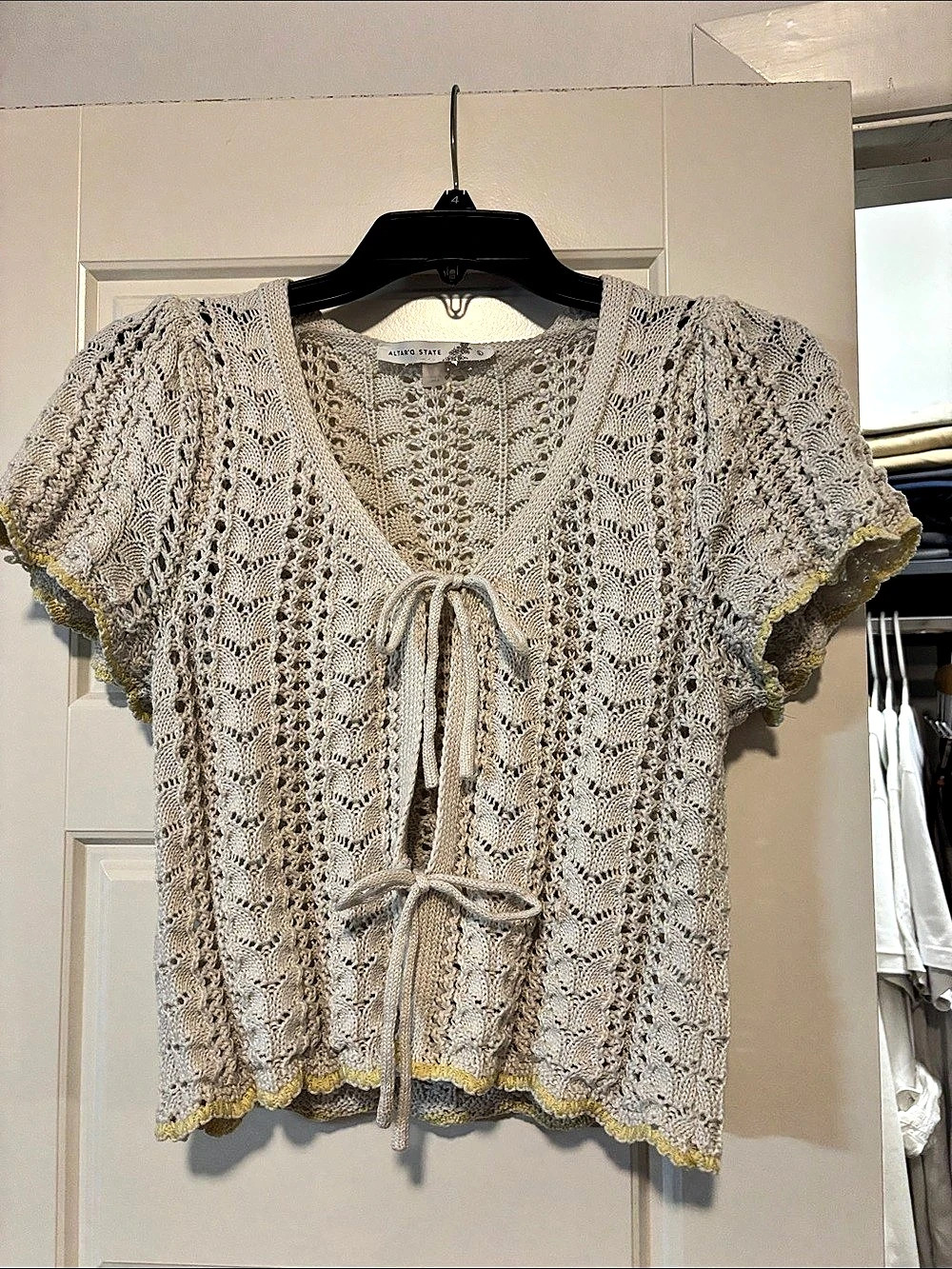 Altar'd State Crochet Knit Tie Front Top in White & Yellow Size Large Like New
